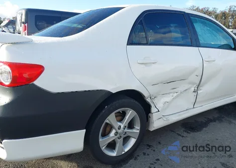 2013 Toyota Corolla S z USA, uszkodzony, nr VIN 5YFBU4EE6DP092865